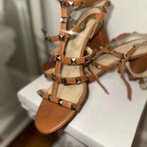 Jessica Simpson Brown Studded Sandals